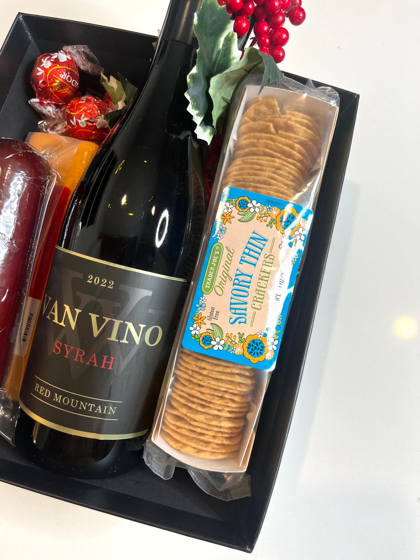 Syrah & Hickory Farms set