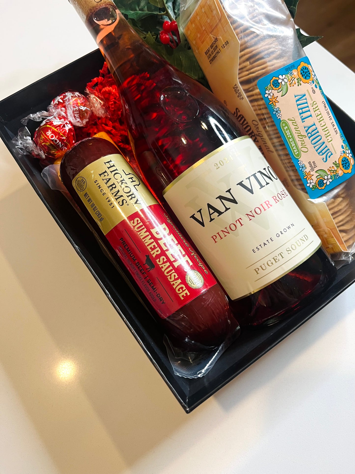 Rose & Hickory Farms set