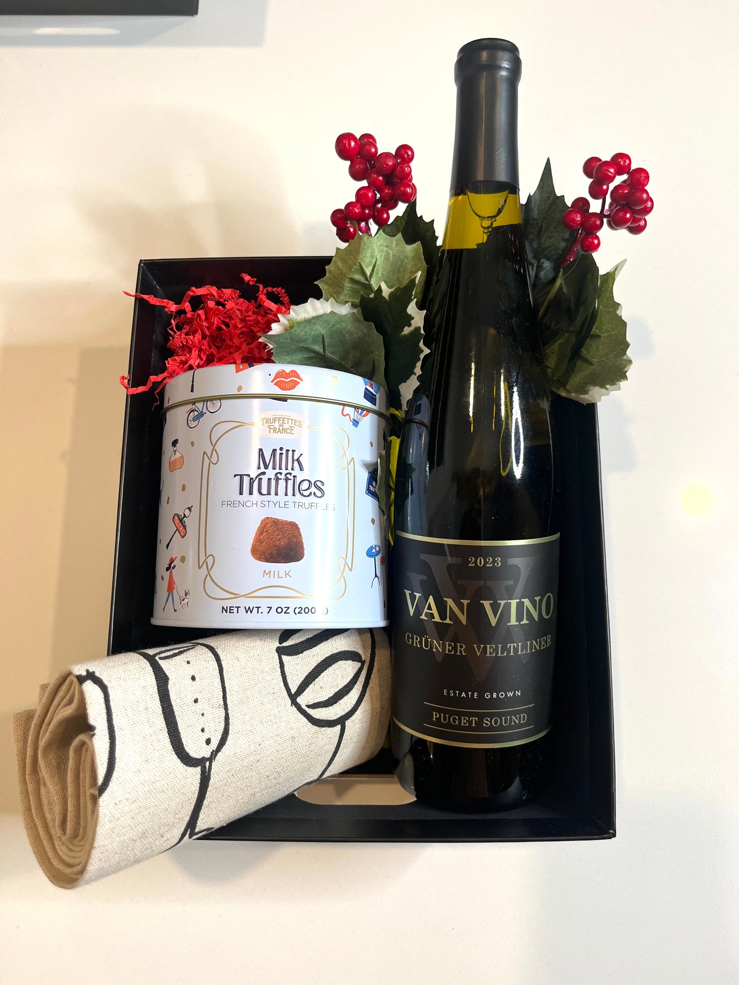 Gruner Veltliner & Kitchen towel set